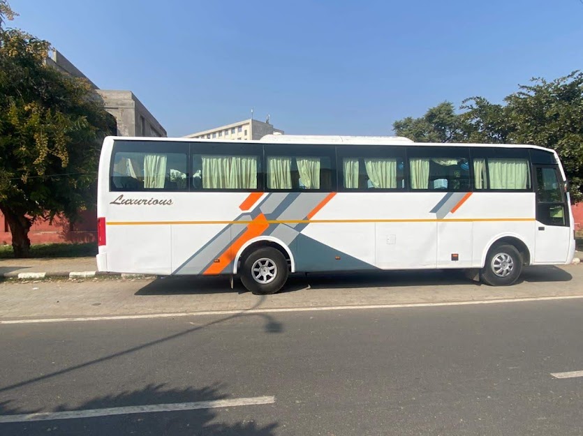 15 seater tempo traveller in jodhpur