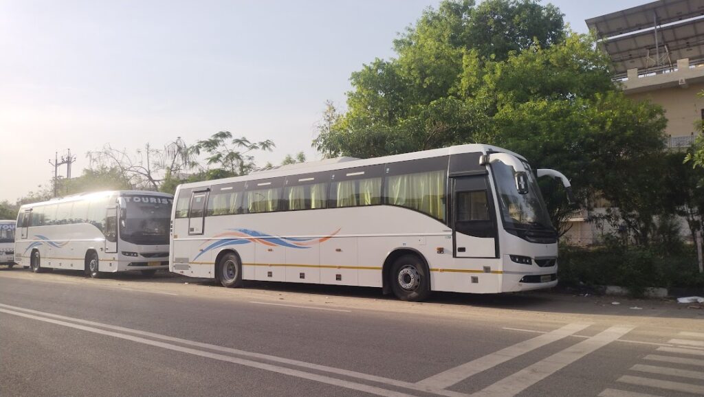 luxury-bus-rental-in-jodhpur
